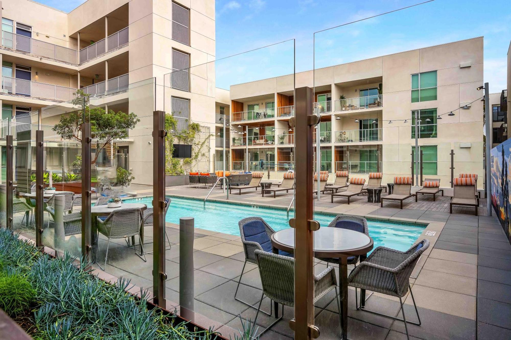 Apartamento Santa Monica With Pool And
